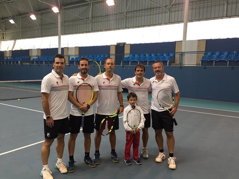 El Club Tenis Pamplona se hace con el Campeonato Navarro por equipos de Veteranos +35